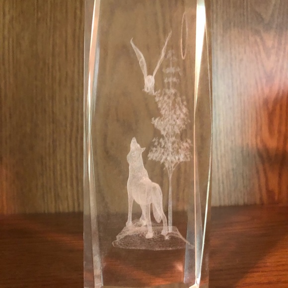 3D Etched Glass wolf - Picture 6 of 6